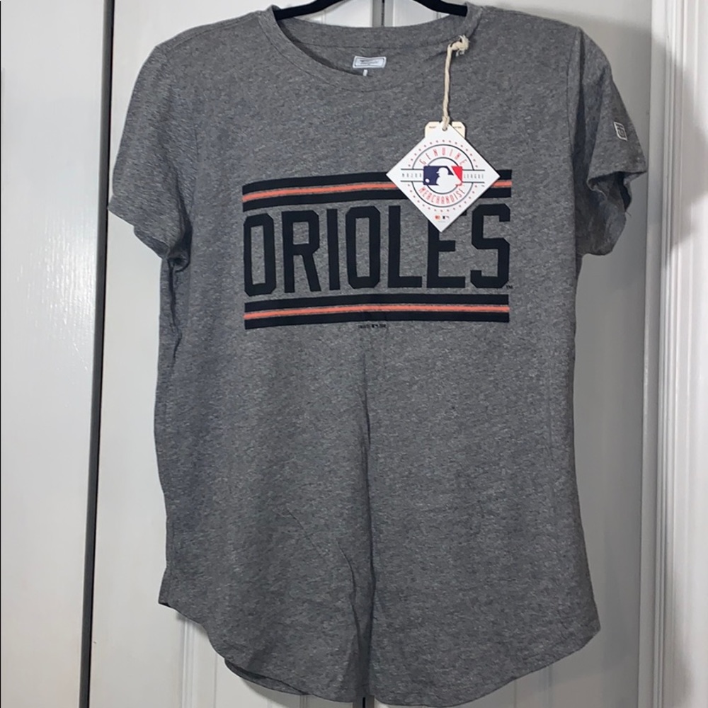 NWT gray BALTIMORE Orioles fitted tee-large